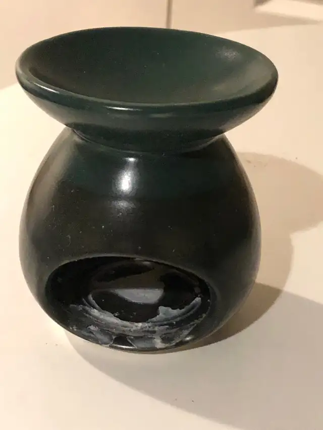 Ceramic essential oil burner in Home Décor & Accents in City of Toronto - Image 3