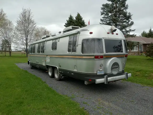 1987 Airstream Motorhome in RVs & Motorhomes in Brockville - Image 6