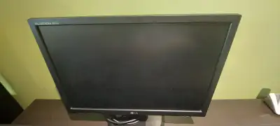Monitor/ Ecran LG 20", View more