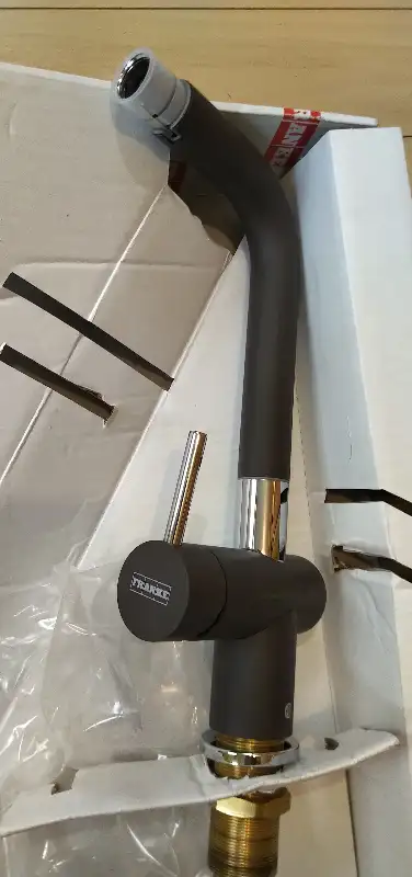 NEW Kitchen Faucet tap Franke FF3802 ( Missing Sprayer ) in Plumbing, Sinks, Toilets & Showers in Moncton - Image 6