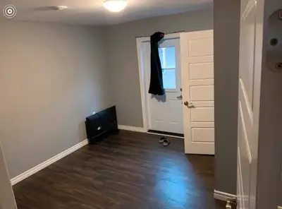 Available now-Roommate wanted $950 utilities and wifi included