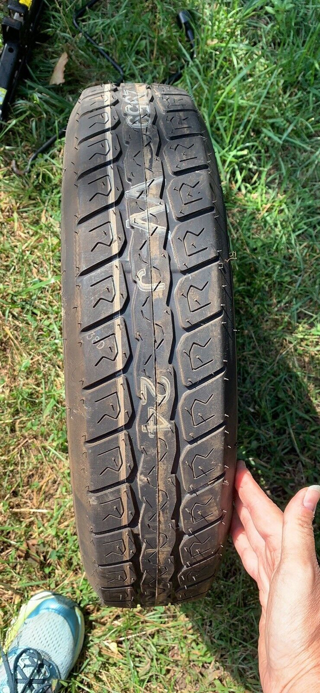 Spare tire and jack T135/70R16 in Tires & Rims in Oshawa / Durham Region - Image 3