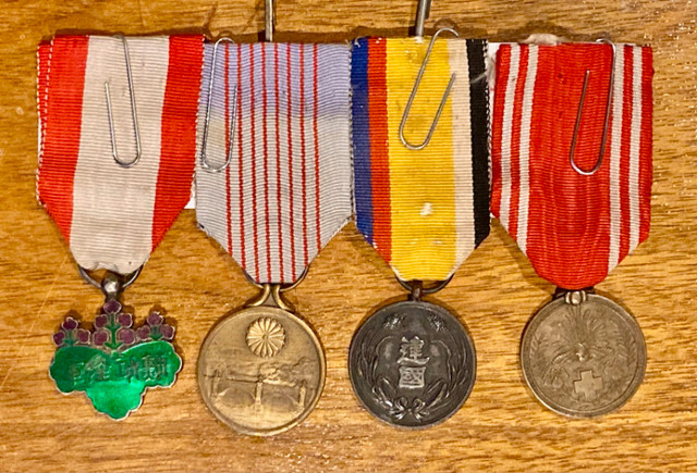 Imperial Japanese service medals WW2 circa in Arts & Collectibles in Ottawa