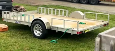 A towing dream this is so lite and easy to maneuver! Everlite trailer a reliable workhorse! Tiedowns...