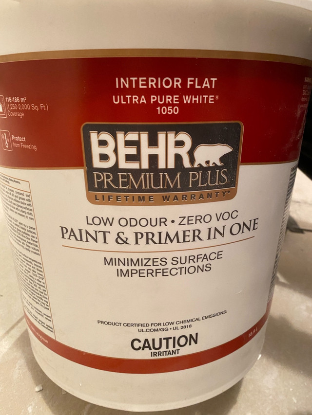 Behr Smokey White paint - 5g in Painting & Paint Supplies in Mississauga / Peel Region