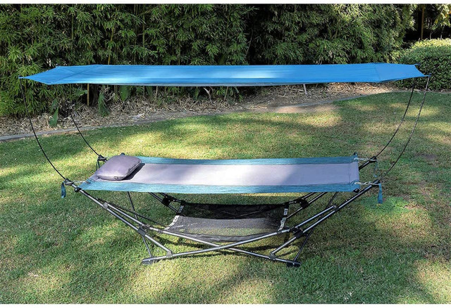 Retractable hammock with canopy with carrying bag in Patio & Garden Furniture in Burnaby/New Westminster