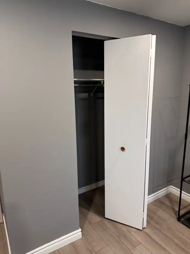 Private Room for  Rent in Room Rentals & Roommates in Kitchener / Waterloo - Image 4