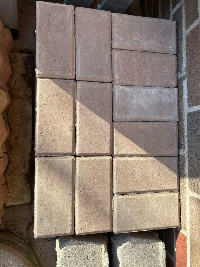  Various patio stones, pavers, edger landscape stones in Other in Oakville / Halton Region - Image 3