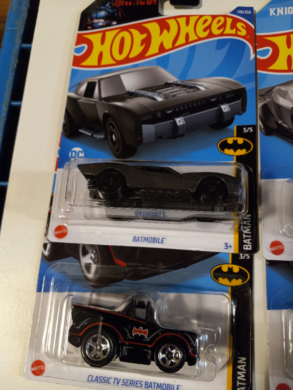 Hot Wheels Batman,K.I.T.T. Brand New in Package lot of 4 in Toys & Games in Trenton - Image 2