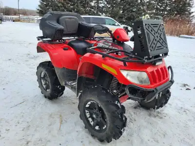 2005 Arctic Cat 650 ATV.....this thing is a beast of a quad and in great condition with super low mi...