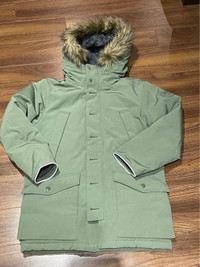 GAP Down Filled Parka Boys jacket size XL (age 12-13) NEW Condit