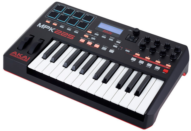 Akai Mpk225 Midi Controller in Pro Audio & Recording Equipment in Edmonton