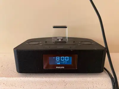 Pick up only. Description in link(https://www.philips.ca/c-p/AJ7260D_37/dual-dock-triple-charging-cl...