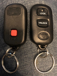 2 télécommandes portes Toyota KEYLESS ENTRY REMOTE FOB 88LPOO65