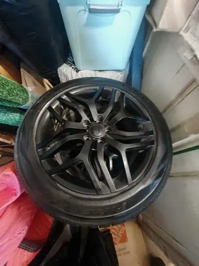 Set tires for Range Rover, Range Rover Sport, and Discovery models. Tread depth remaining: 70%. Come...