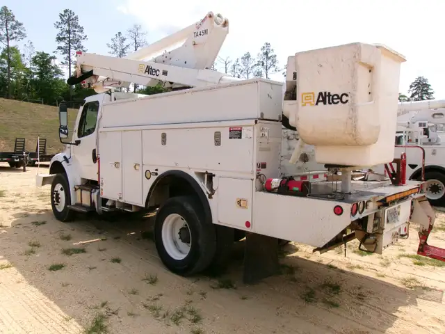 ( 2014 ) - FREIGHTLINER M2 W/ ALTEC TA45M BUCKET TRUCK in Other in Delta/Surrey/Langley - Image 5