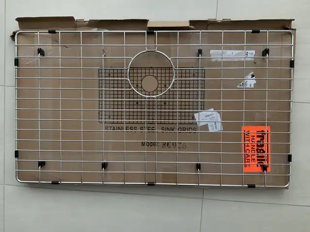 Bristol brand new stainless steel sink grid in Kitchen & Dining Wares in Gatineau - Image 3