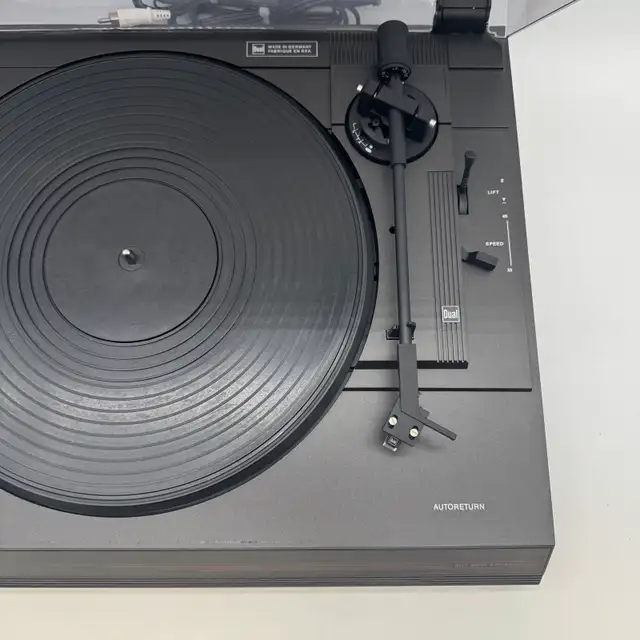 Vintage 1980s Dual CS 2110 Belt Drive Hi-Fi Stereo Turntable  in Stereo Systems & Home Theatre in City of Toronto - Image 6