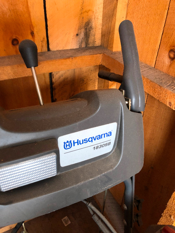 Husqvarna 30 inch Snowblower Snowblowers Ottawa Kijiji