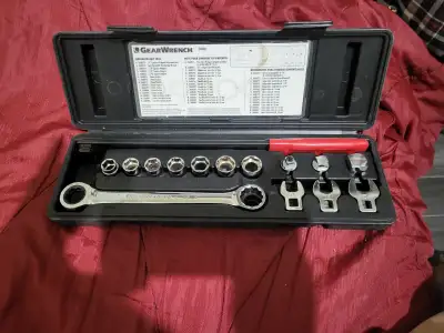 Barely used but the best tool for when you need it. Good for ratchetting tight spots too. Like new.