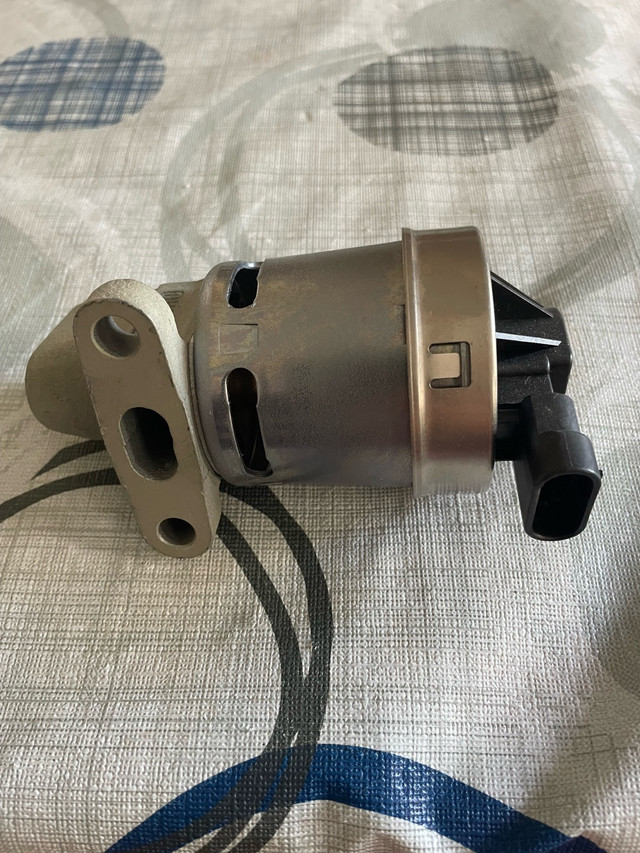 EGR Valve in Engine & Engine Parts in Ottawa