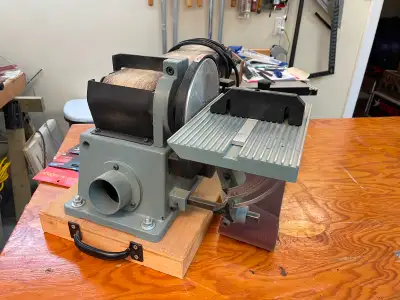 Excellent condition. Only ever used for weekend wood working hobby use. Rotary belts have never had...