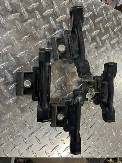 Ford boxlink tie downs,. They all work and come with the keys to go with them,. Doesn’t come with th...