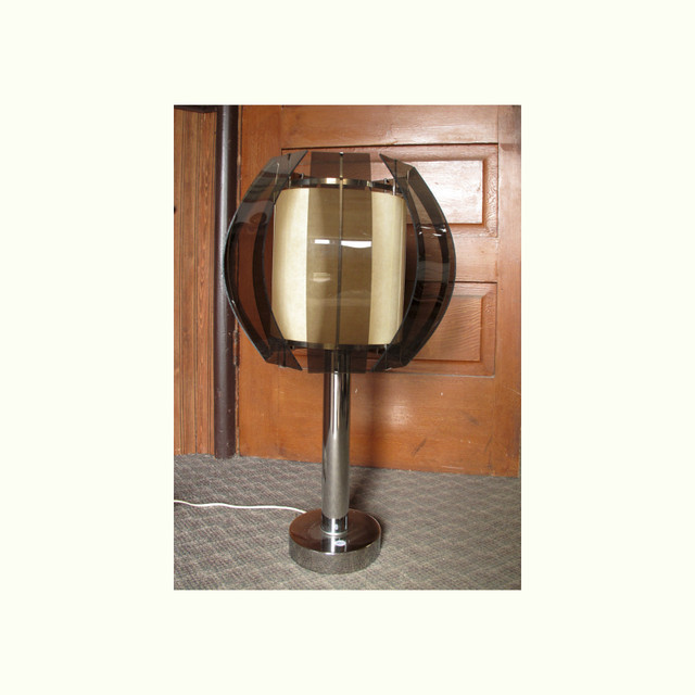 Vintage 1960s Mid Century Modern Table Lamp in Arts & Collectibles in Owen Sound - Image 2