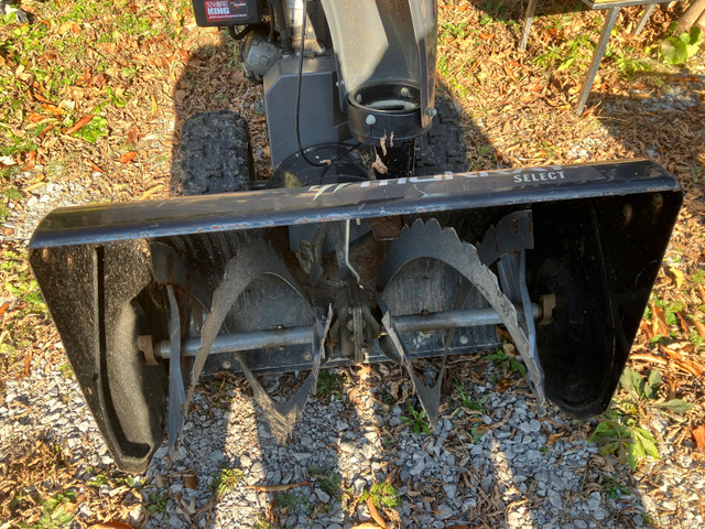 Snowblower Murray select get it before the snow falls  in Snowblowers in Markham / York Region - Image 2