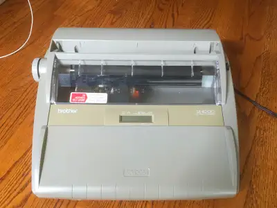 Great little vintage SX-4000 electronic typewriter from Brother. The keyboard cover comes off and be...