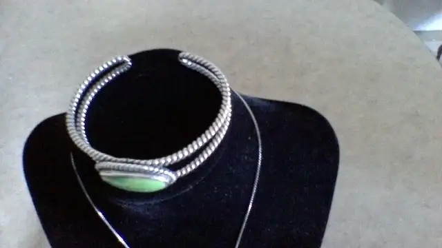 GREEN TURQUOISE NECKLACE/EARRINGS/BRACELET/RING.62863731856515121