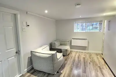 Logement rénové dans Rosemont 4 1/2, Loft, Studio, Libre.