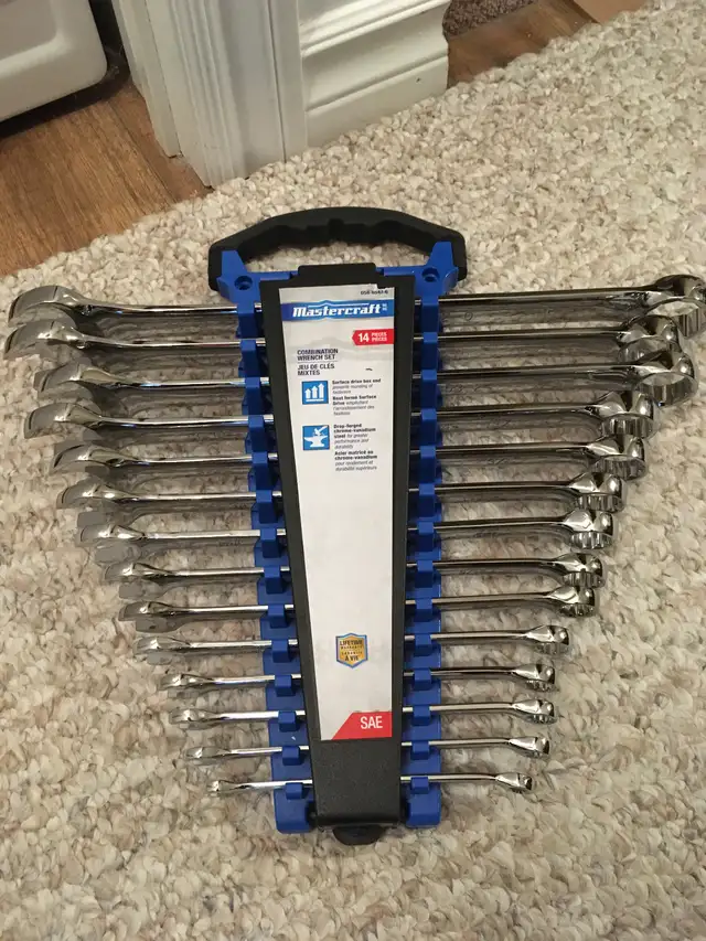 MASTERCRAFT 14 PC SAE COMBINATION WRENCH SET in Hand Tools in Trenton - Image 2