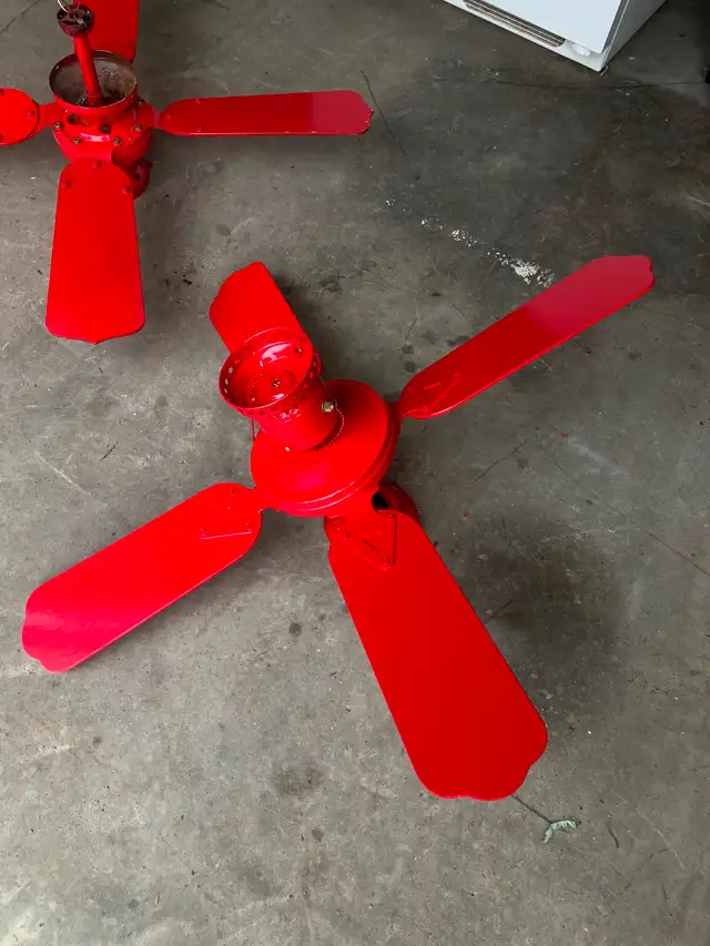 Vintage Steel and Wood Ceiling Fan in Indoor Lighting & Fans in Calgary - Image 8