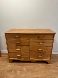 Vintage wood dresser 8 drawers