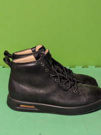 Men's Leather Boots from ECCO Like New Size 10 Like New