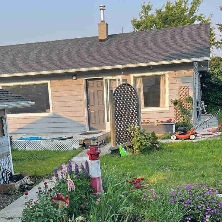 BOWDEN HOUSE FOR RENT 1