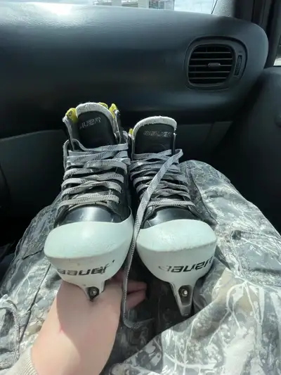 bauer supreme Hockey goalie skates ( U.S 4 Shoe size, View more