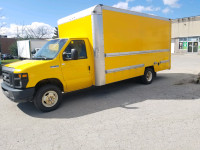 FORD E-450 :GAS CUBE VAN AUTOMATIC & RAMP