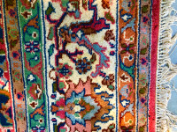 Beautiful antique turco-Persian wool rug. 9 feet x 12 feet