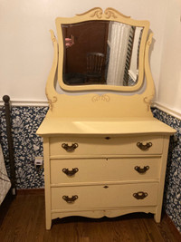 Vintage dresser