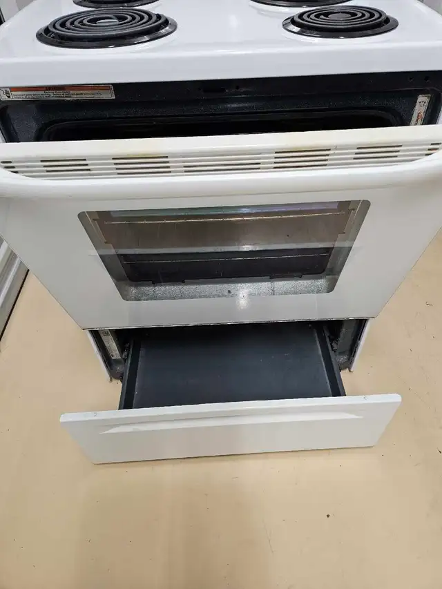 Inglis Electric Range - Will Deliver - Photo 7