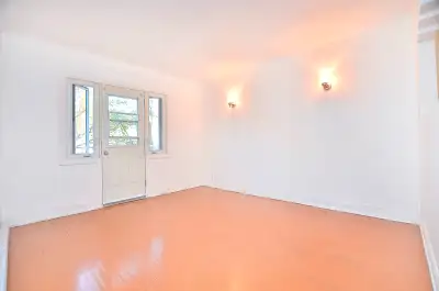 Voici un bel appartement spacieux de 4 ½  à Montréal