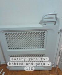 Safety gate