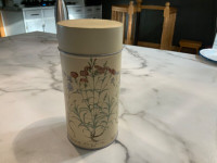 VinCenzo floral tin