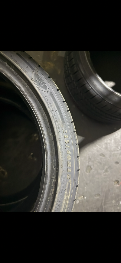 Selling a new set of good year all seasons 225/40r18 Goodyear assurance max life two