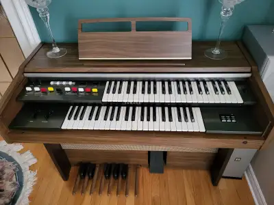 Yamaha Electone B-4BR Organ / Orgue, View more