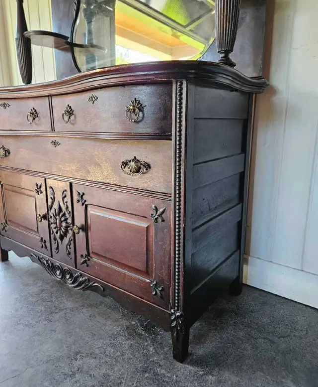 Buffet with Hutch - Delivery Available in Hutches & Display Cabinets in Winnipeg - Image 3