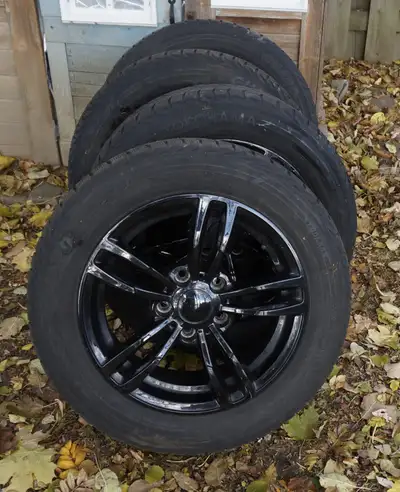 Hello, have a set of four snow tires on aluminum rims Size: 205/60/16 Bolt pattern: 5x120 18x8", 7Jx...