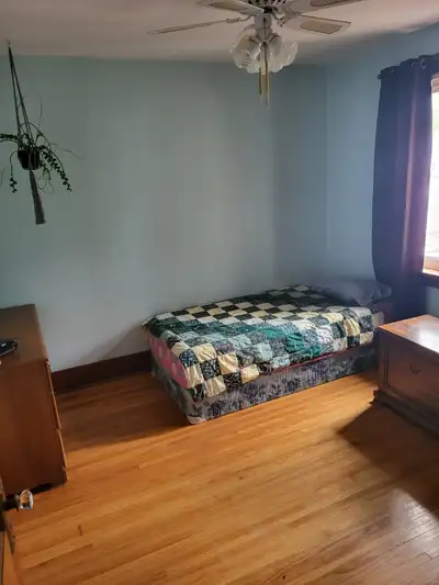 Furnished room for rent